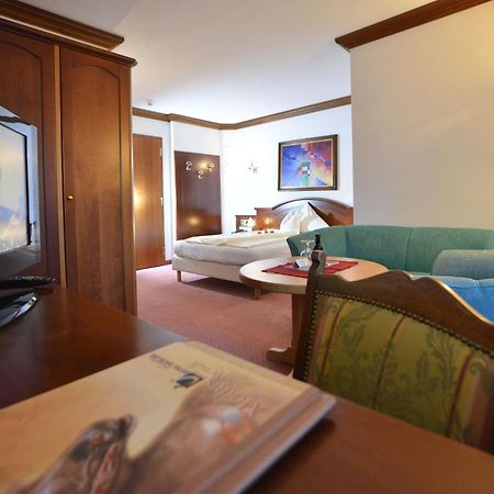 Hotel Residenz Hochland Seefeld in Tirol Rum bild